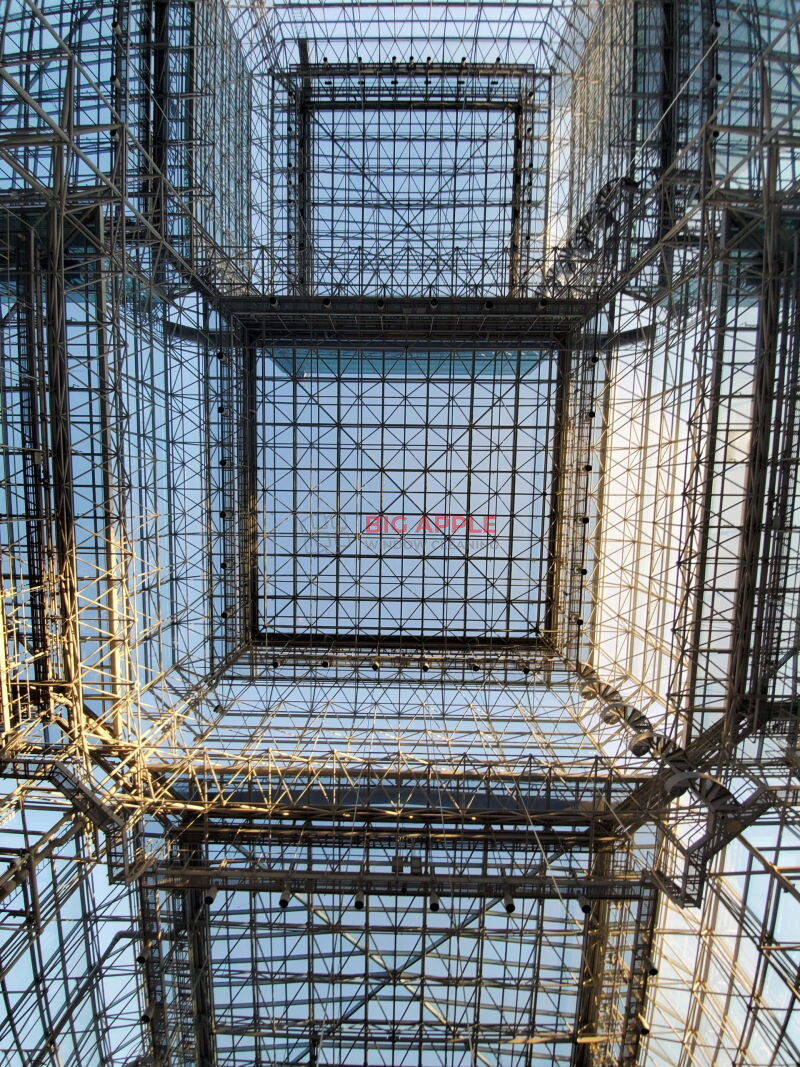 Windows cleaning in Javits Center