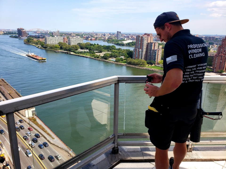 Professional Window Cleaning Training and Qualifications in New York