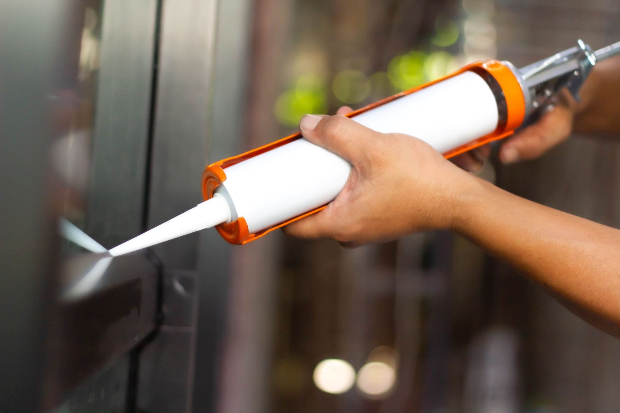 Exterior window caulking contractors service in NYC near me