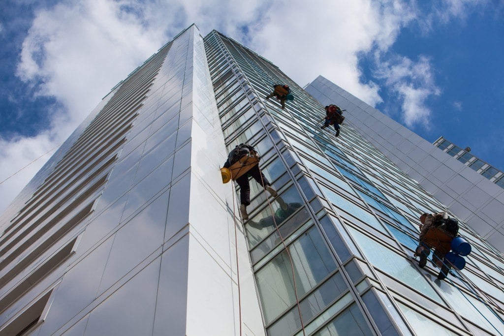 Cleaning High Rise Windows