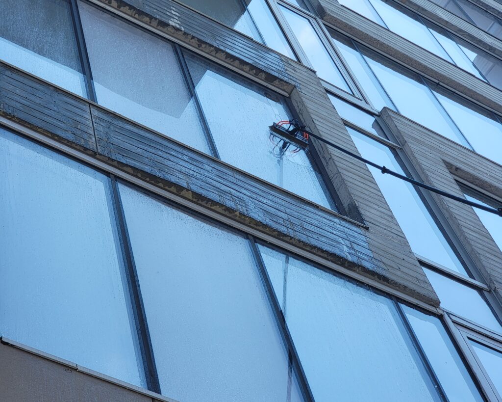 Automated Window Cleaner