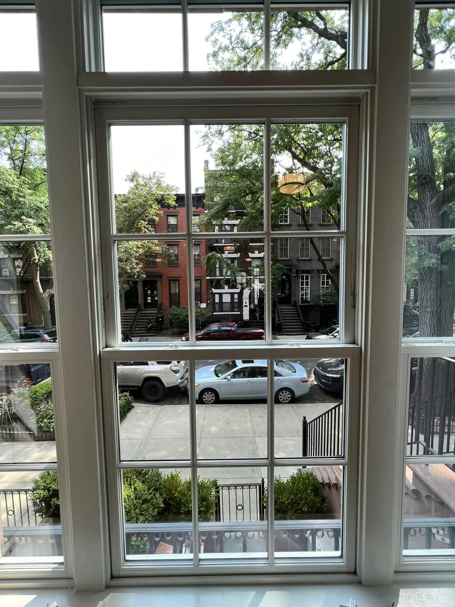 residential-window-washing-services-1.webp